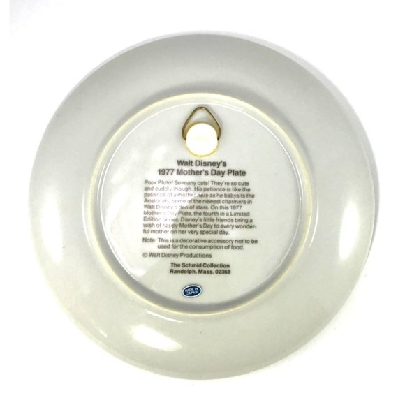 Walt Disney 1977 Mother's Day Plate with Pluto & Kittens Schmid in Original Box - Picture 2 of 4